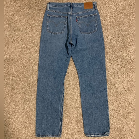 Levi’s 501 Boyfriend Jeans like NWOT - Picture 2 of 4